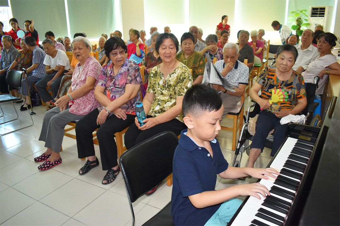探訪深圳市福田區(qū)福利中心長(zhǎng)者