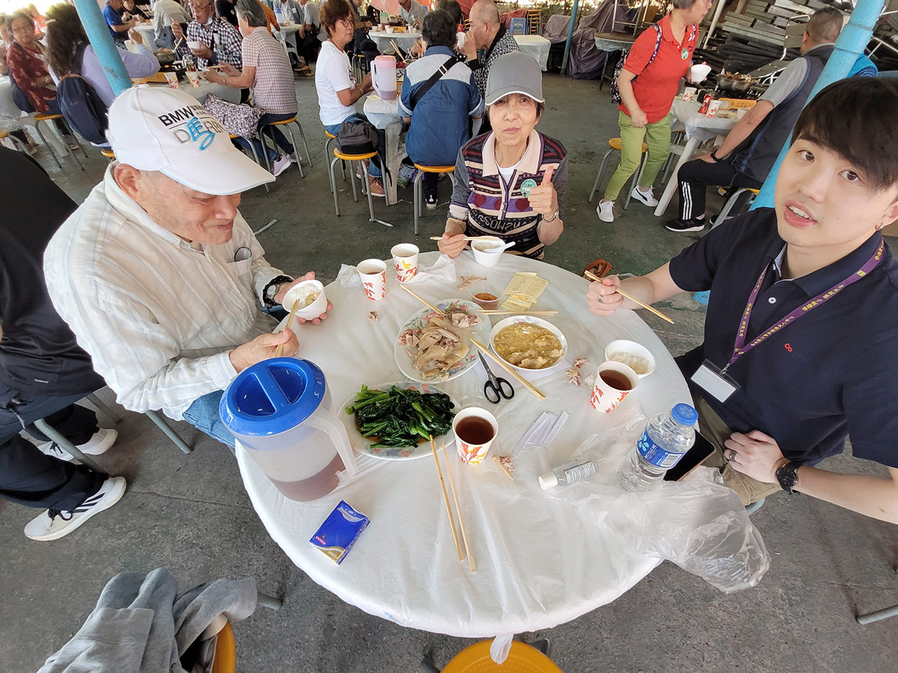 陪同“圣公會麥理浩夫人中心”長者旅行游玩